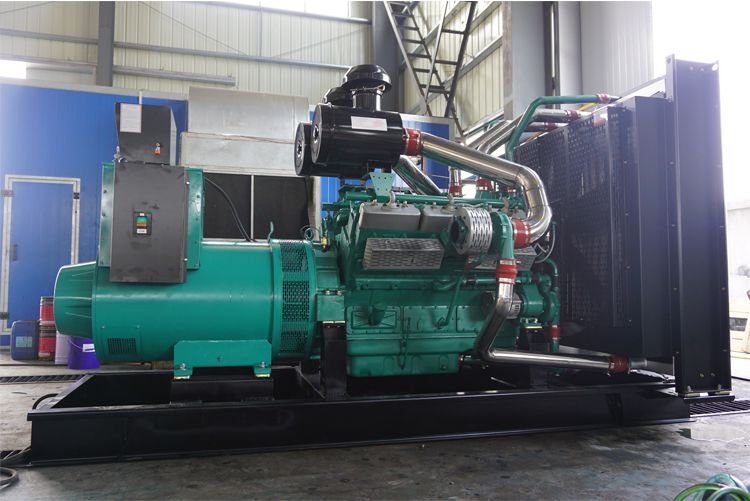 乾能400KW柴油發電機組12V135A