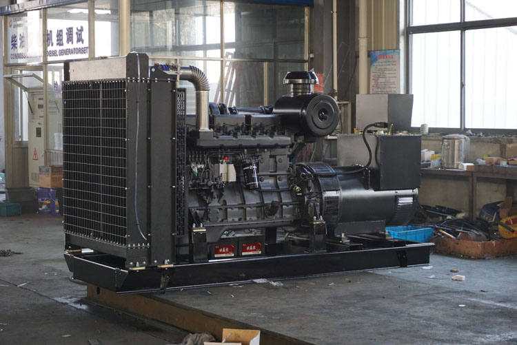 申動200KW柴油發電機組SD13G35