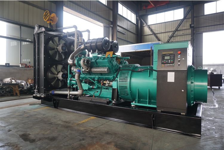 南通股份900KW柴油發(fā)電機(jī)組TCU86